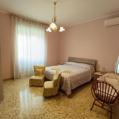 Ferienwohnung Domus Lineker Venafro Exterior foto